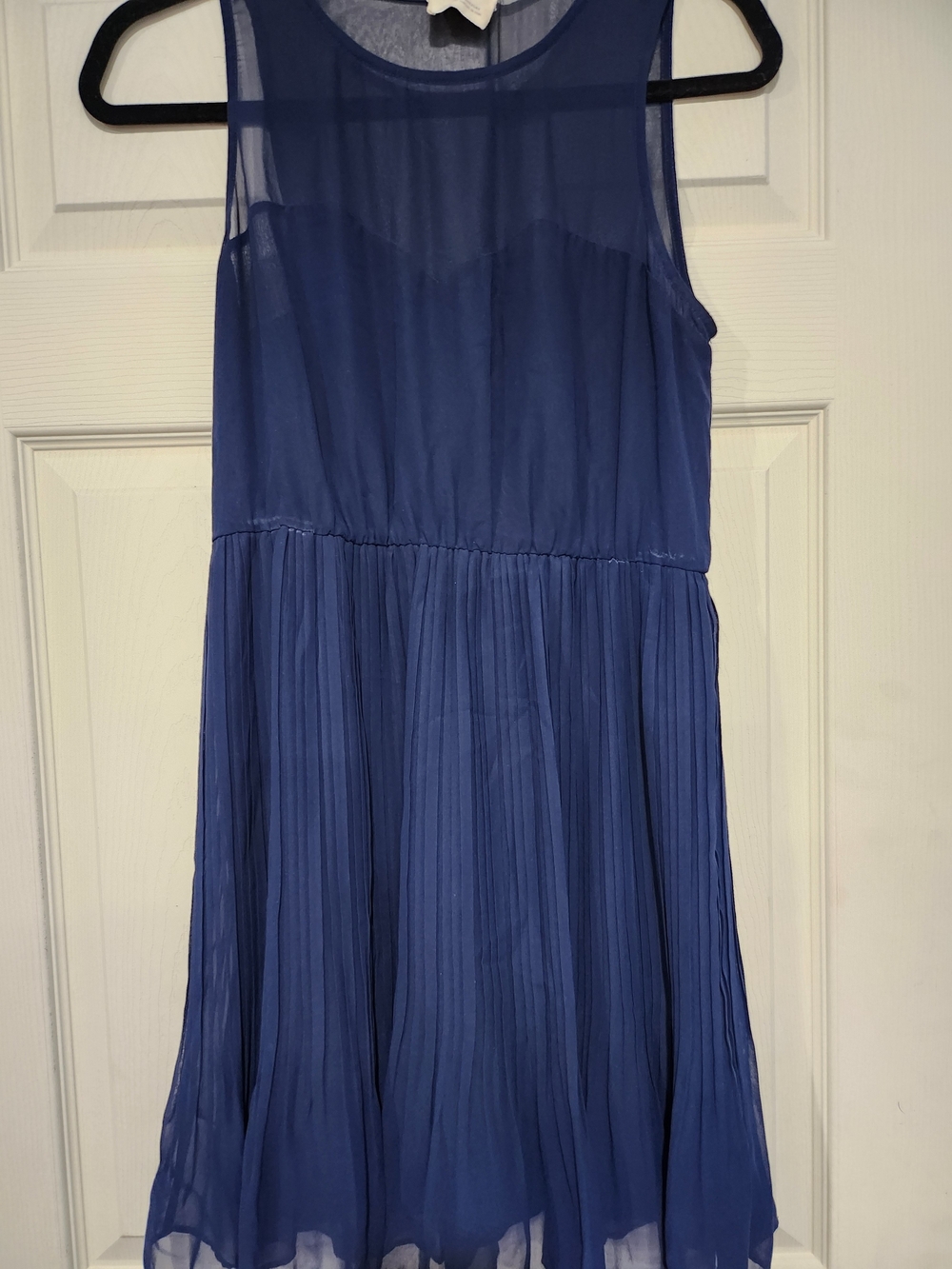 1027. Womens Navy Blue Pleated Chiffon Dress